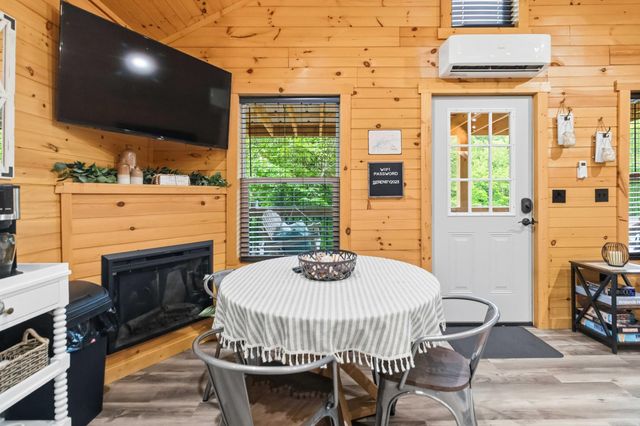707 Little Indian Drive, Jamestown, KY 42629