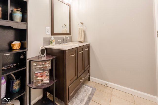 2305 Caldwell Place, Columbus, IN 47201