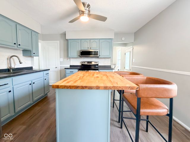 2305 Caldwell Place, Columbus, IN 47201