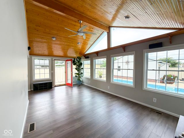 2305 Caldwell Place, Columbus, IN 47201