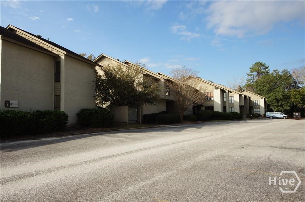 Image 13 of property listing at 351 Commerce Place E, Savannah, GA 31406