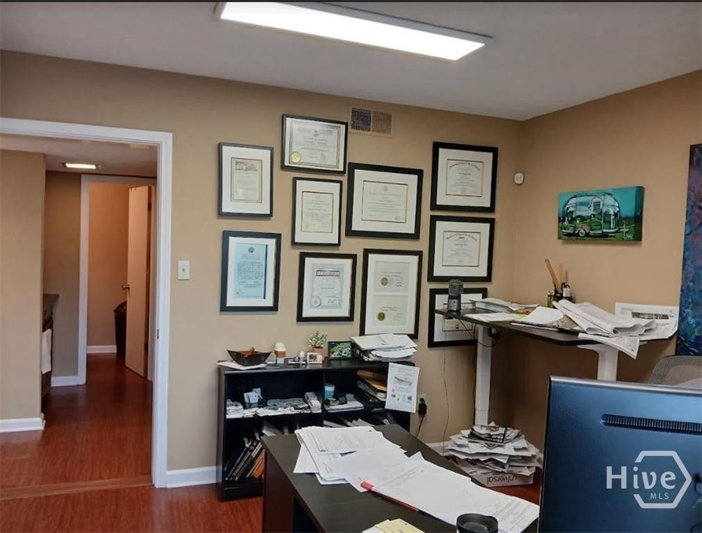 Image 18 of property listing at 351 Commerce Place E, Savannah, GA 31406