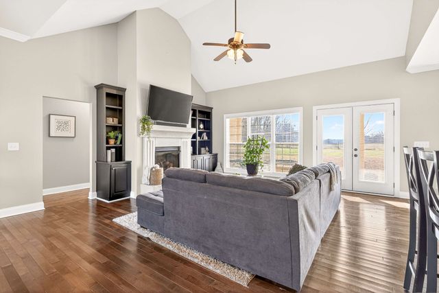 205 Lbl Dr, Mcminnville, TN 37110