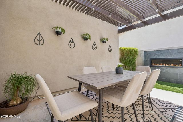 18422 N 65TH Place, Phoenix, AZ 85054