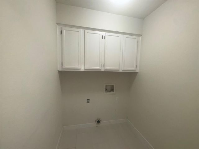 1009 Bowie ST, Lockhart, TX 78644