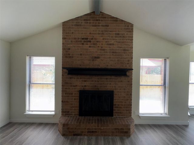 1009 Bowie ST, Lockhart, TX 78644