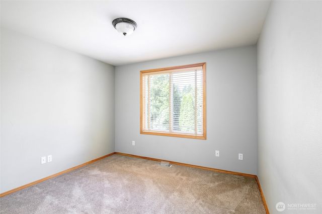 2703 5th Street SW, Puyallup, WA 98373