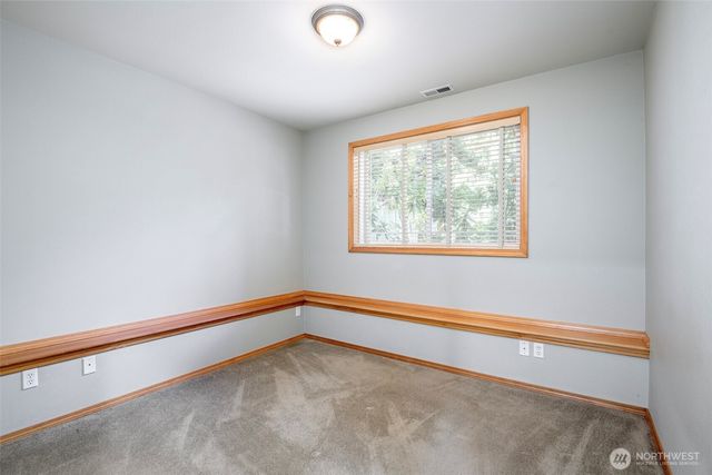 2703 5th Street SW, Puyallup, WA 98373