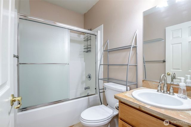 2703 5th Street SW, Puyallup, WA 98373