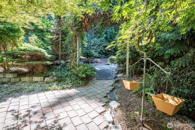 2703 5th Street SW, Puyallup, WA 98373