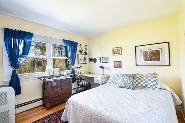 33 Lorraine Road, Teaticket, MA 02536