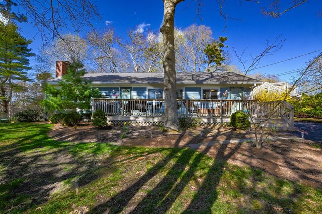 33 Lorraine Road, Teaticket, MA 02536