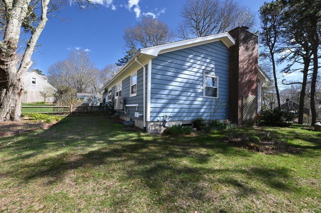 33 Lorraine Road, Teaticket, MA 02536