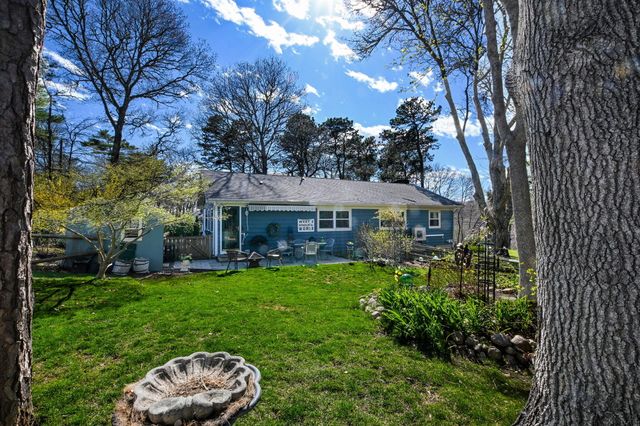 33 Lorraine Road, Teaticket, MA 02536