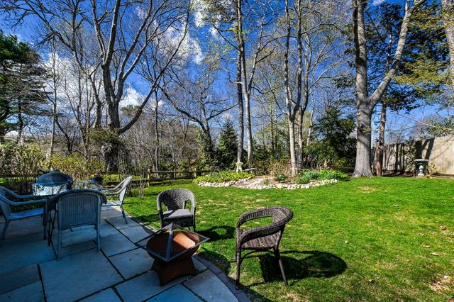 33 Lorraine Road, Teaticket, MA 02536