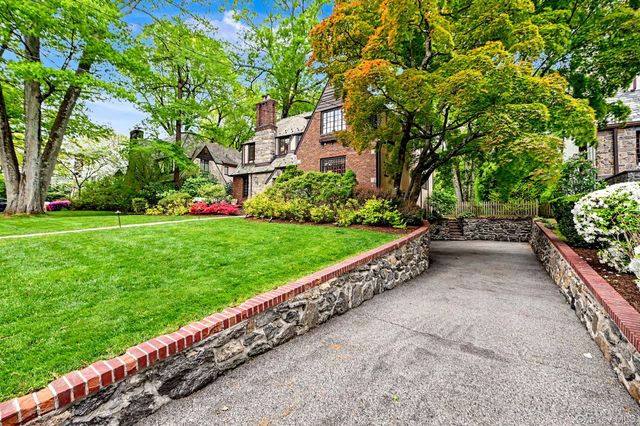 56 Woodlawn Avenue, New Rochelle, NY 10804