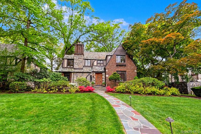 56 Woodlawn Avenue, New Rochelle, NY 10804