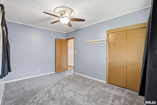 1514 W GARFIELD Street, Davenport, IA 52804