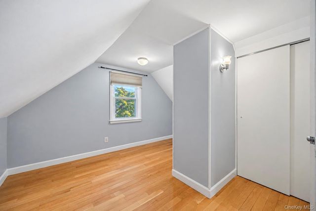 14 Burns Avenue, Hicksville, NY 11801
