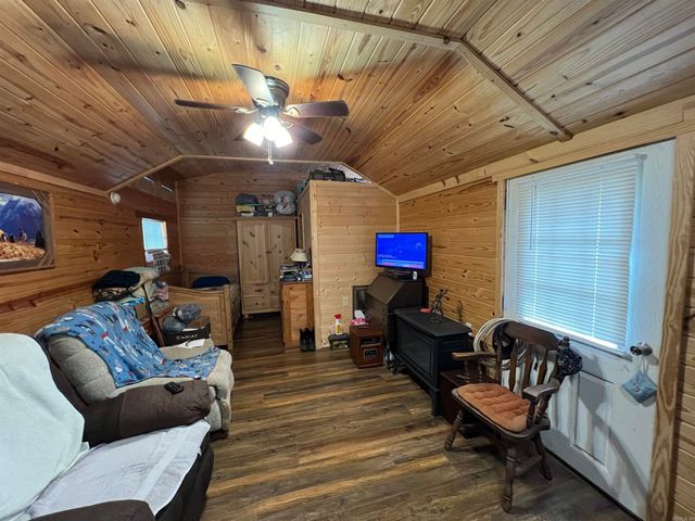 181 Polk Road 127, Mena, AR 71953