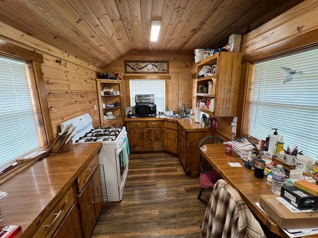 181 Polk Road 127, Mena, AR 71953