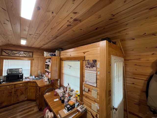 181 Polk Road 127, Mena, AR 71953