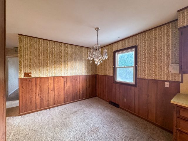 7 Ann Ave, Dartmouth, MA 02747