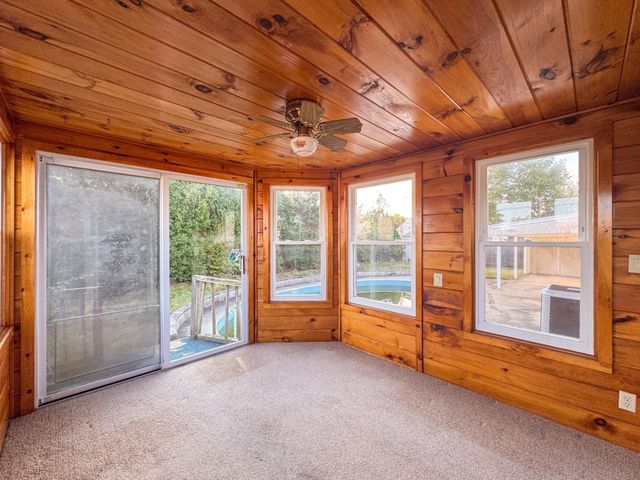 7 Ann Ave, Dartmouth, MA 02747