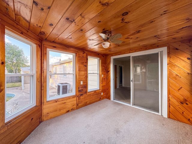 7 Ann Ave, Dartmouth, MA 02747