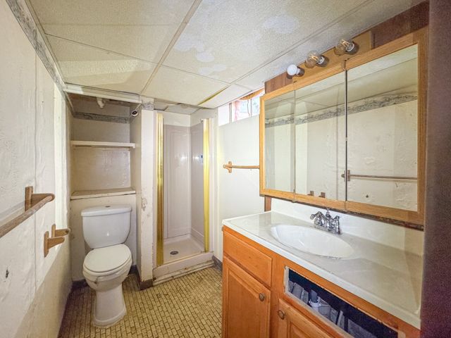 7 Ann Ave, Dartmouth, MA 02747