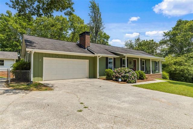 11952 E CHEROKEE Drive, Ball Ground, GA 30107