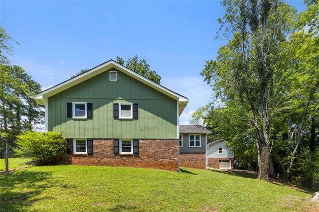 11952 E CHEROKEE Drive, Ball Ground, GA 30107