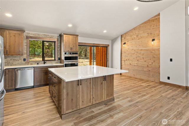 121 Bitterroot Lane, Ronald, WA 98940