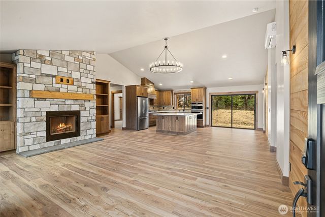 121 Bitterroot Lane, Ronald, WA 98940