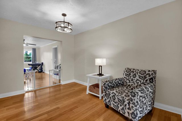 562 Knoll Drive, Granville, OH 43023