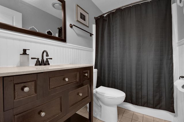 562 Knoll Drive, Granville, OH 43023