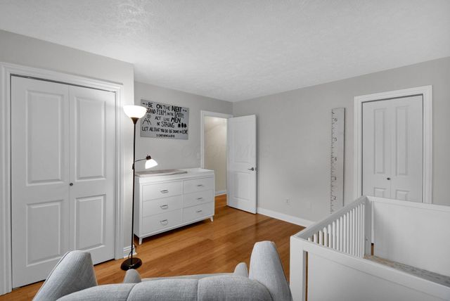 562 Knoll Drive, Granville, OH 43023