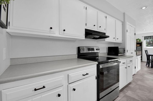 562 Knoll Drive, Granville, OH 43023