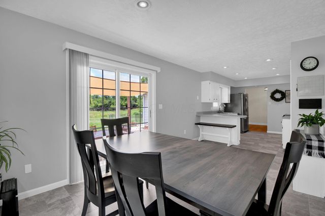 562 Knoll Drive, Granville, OH 43023