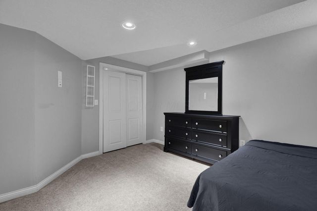 562 Knoll Drive, Granville, OH 43023