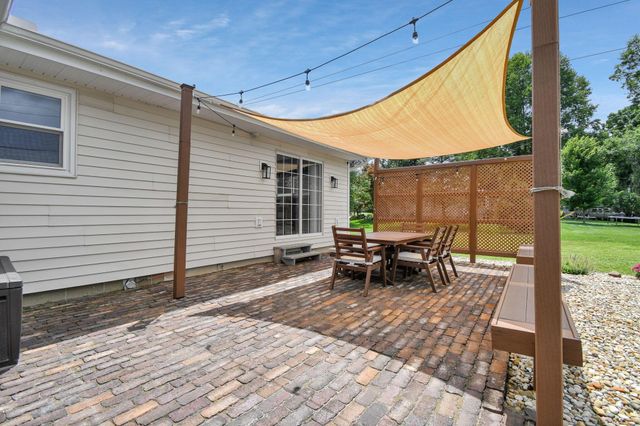 562 Knoll Drive, Granville, OH 43023