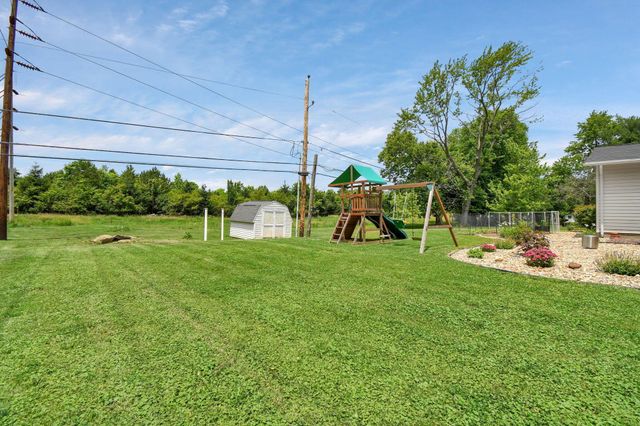 562 Knoll Drive, Granville, OH 43023