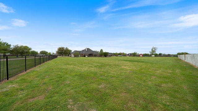 8789 Colonial Drive, Crandall, TX 75114