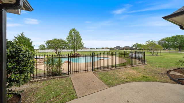 8789 Colonial Drive, Crandall, TX 75114