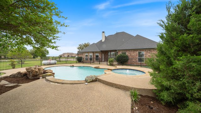 8789 Colonial Drive, Crandall, TX 75114