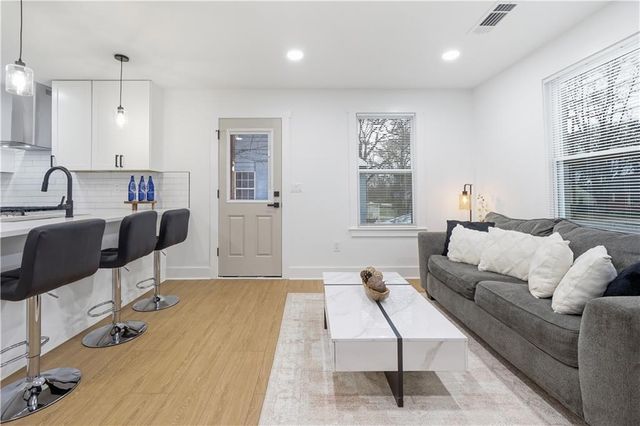 1968 Don Juan Lane, Decatur, GA 30032