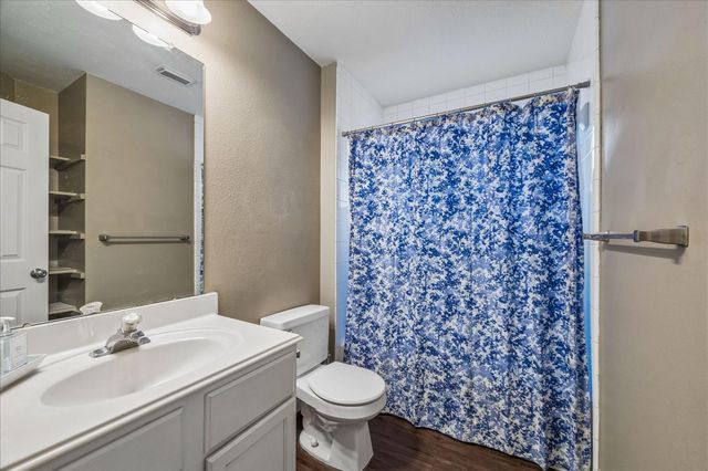 16603 Lighthouse View Drive NW, Friendswood, TX 77546