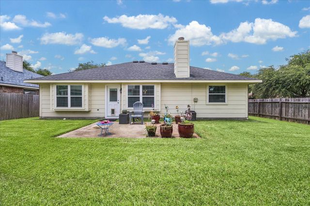 16603 Lighthouse View Drive NW, Friendswood, TX 77546