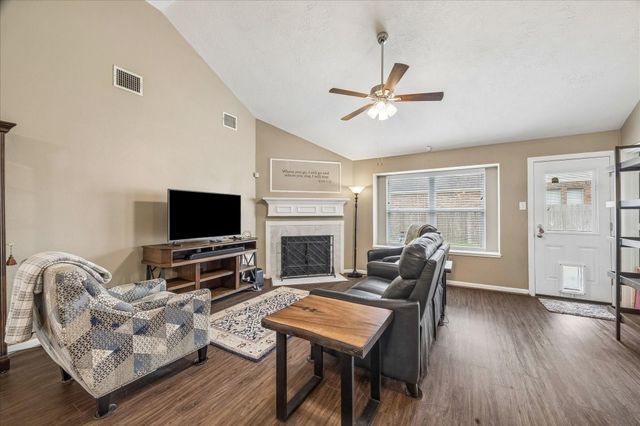 16603 Lighthouse View Drive NW, Friendswood, TX 77546