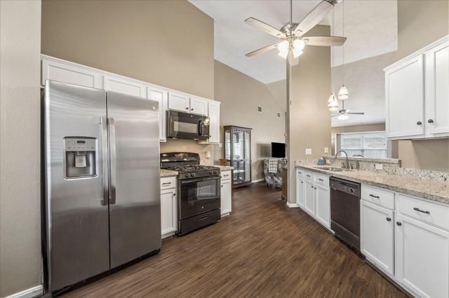 16603 Lighthouse View Drive NW, Friendswood, TX 77546